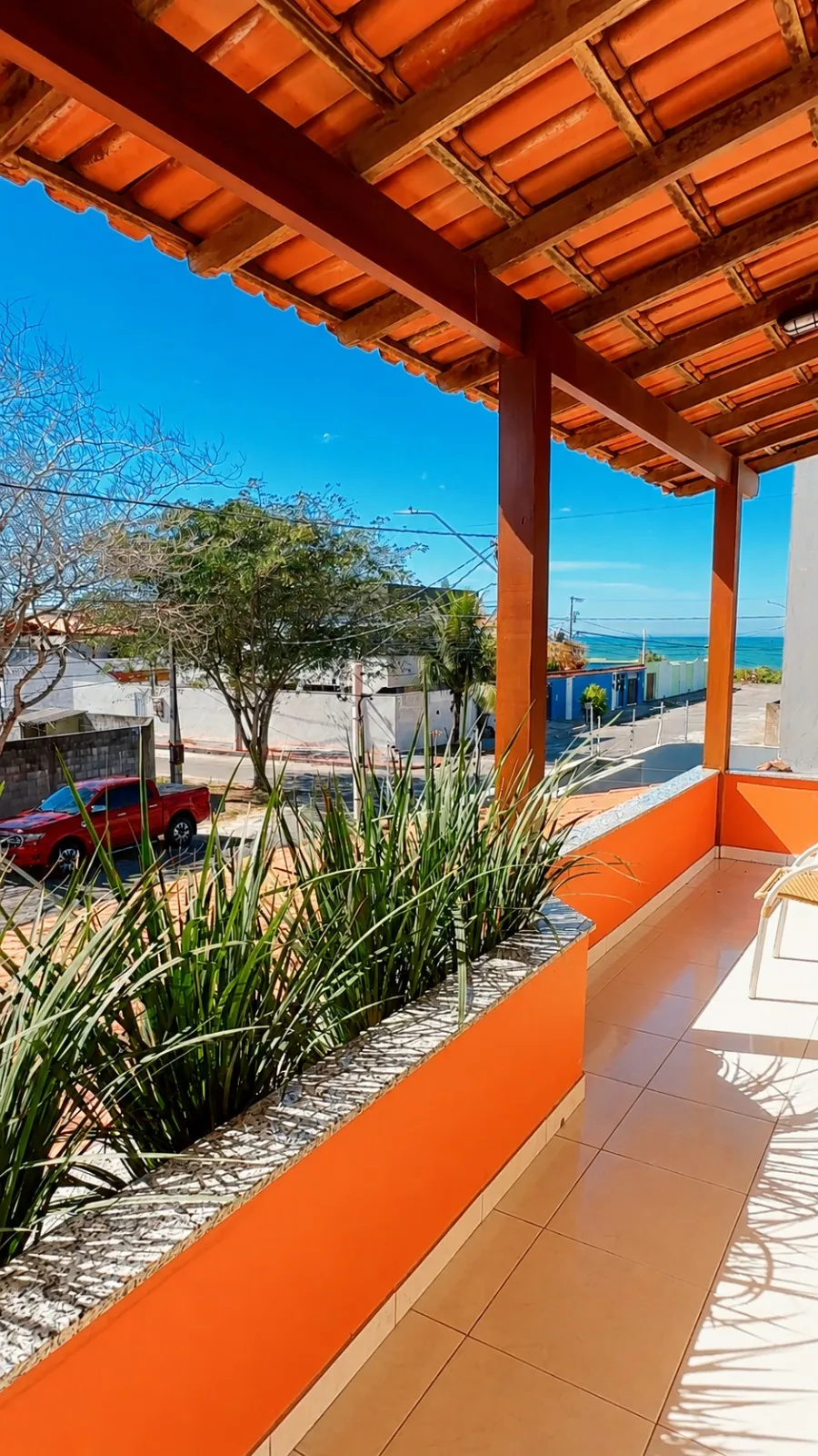 EXCLUSIVO ! CASA EM MORADA DO SOL PARA QUEM GOSTA DE PLANTA, ESPAÇO A POUCOS PASSOS DO MAR