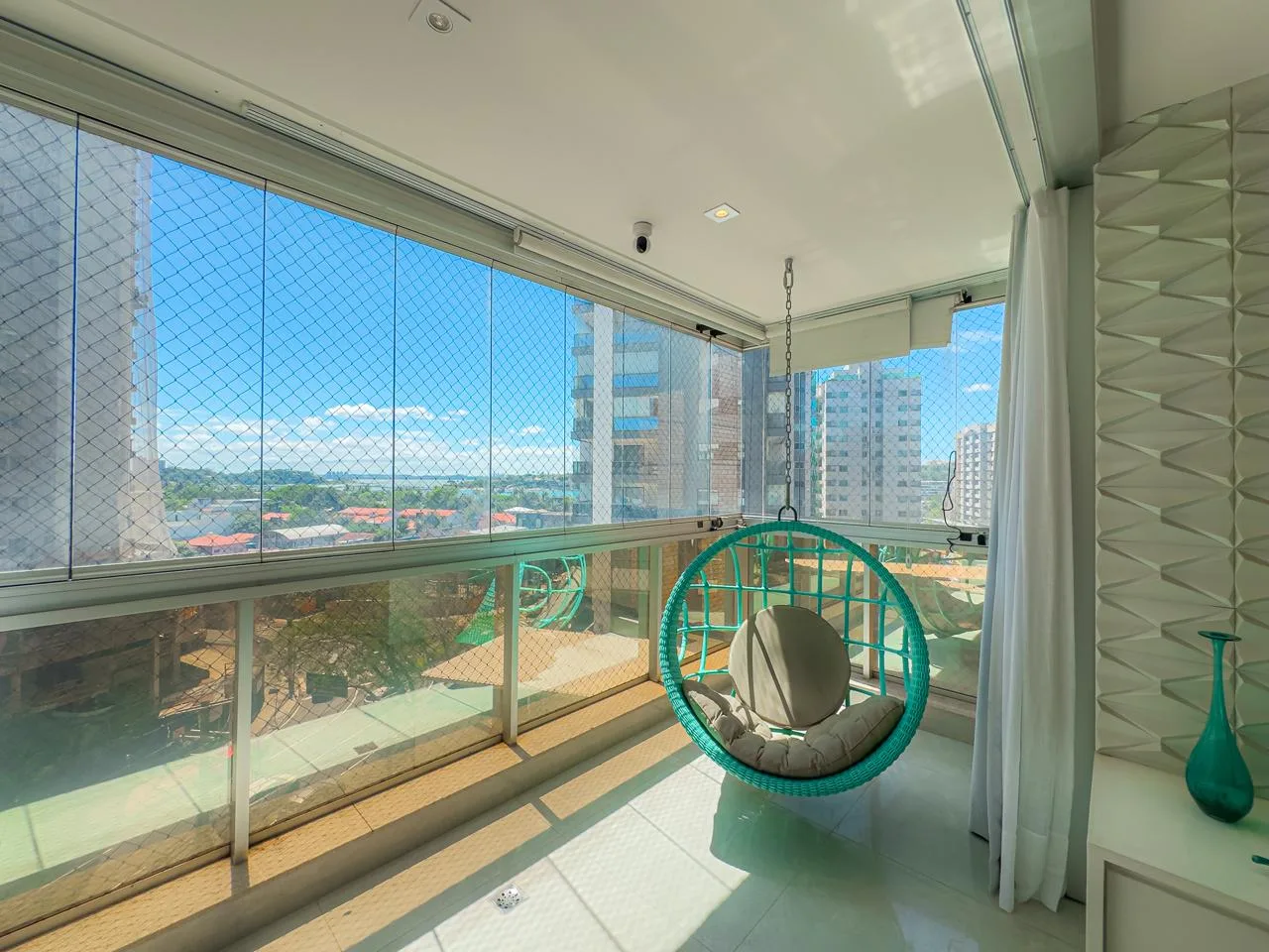 Apartamento 04 suítes em Enseada do Suá